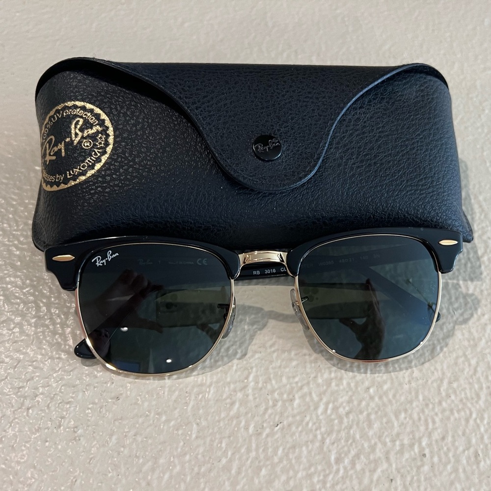 Ray-Ban Black Clubmaster Classic Sunglasses